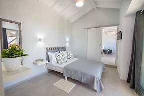 Paxos Couple House By Konnect