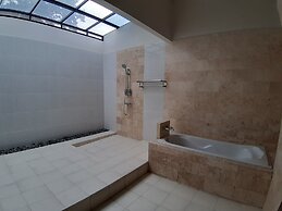 Adil Villa and Resort