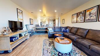 Bridges #209 2 Bedroom Condo by RedAwning