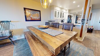 Bridges #209 2 Bedroom Condo by RedAwning