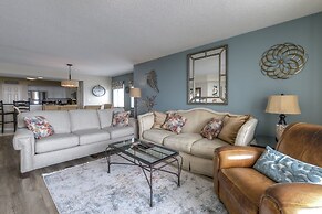 Yacht Club S #1-1001b 2 Bedroom Condo by RedAwning
