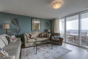 Yacht Club S #1-1001b 2 Bedroom Condo by RedAwning