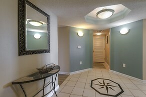 Yacht Club S #1-1001 3 Bedroom Condo by RedAwning