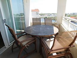 Yacht Club S #1-1001 3 Bedroom Condo by RedAwning