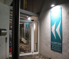 Check Inn Hotel