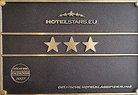 Check Inn Hotel