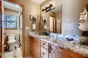 Mountainside 753 3 Bedroom Home by RedAwning