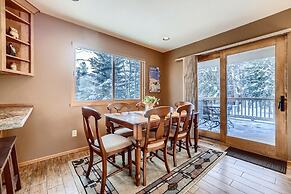 Mountainside 753 3 Bedroom Home by RedAwning