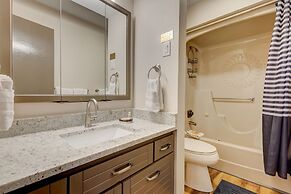 Frostfire E41 2 Bedroom Condo by RedAwning