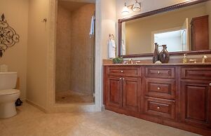 Quaint Quarters 4 Bedroom Villa by RedAwning