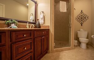 Quaint Quarters 4 Bedroom Villa by RedAwning