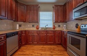 Quaint Quarters 4 Bedroom Villa by RedAwning