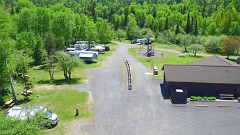 Lake Fanny Hooe Resort-2 Bed With Balcony #12 1 Bedroom Hotel Room by 