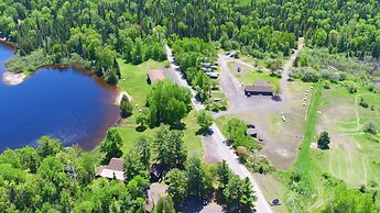 Lake Fanny Hooe Resort-2 Bed With Balcony #12 1 Bedroom Hotel Room by 