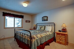 23 Quelah Spacious Home with Stone-Facade Fireplace and Pool Table by 