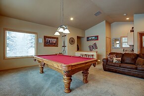 23 Quelah Spacious Home with Stone-Facade Fireplace and Pool Table by 