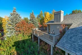 23 Quelah Spacious Home with Stone-Facade Fireplace and Pool Table by 