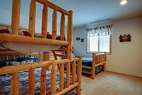 23 Quelah Spacious Home with Stone-Facade Fireplace and Pool Table by 