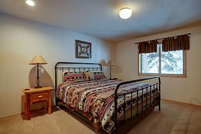 23 Quelah Spacious Home with Stone-Facade Fireplace and Pool Table by 