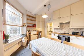 Beautiful 1 Bed Flat in Vibrant Stockbridge