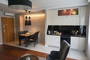 AGA Tenis Apartments by Radwanska