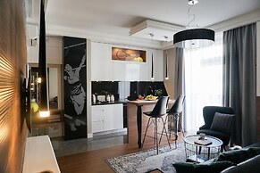 AGA Tenis Apartments by Radwanska