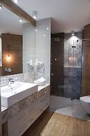 AGA Tenis Apartments by Radwanska