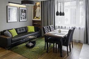 AGA Tenis Apartments by Radwanska