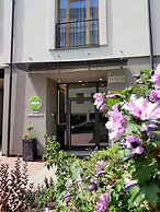 AGA Tenis Apartments by Radwanska