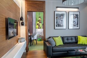 AGA Tenis Apartments by Radwanska