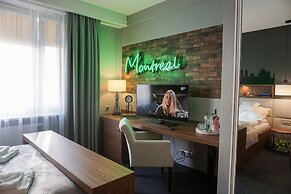 AGA Tenis Apartments by Radwanska