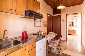 Private House in the Heart of Kavos By Konnect