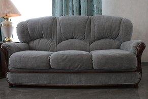 Apartment on Kamyshovaya 41, apt 19