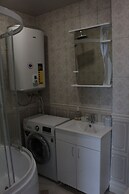 Apartment on Kamyshovaya 41, apt 19