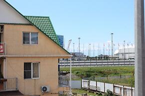 Apartment on Kamyshovaya 41, apt 19