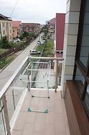 Apartment on Kamyshovaya 41, apt 19