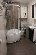 Apartment on Kamyshovaya 41, apt 18