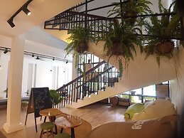 Cozycloud Backpackers Hostel