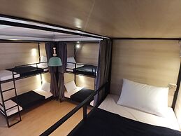 Cozycloud Backpackers Hostel