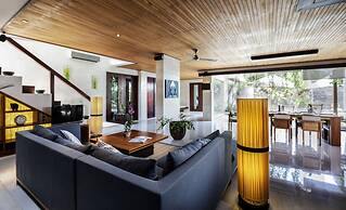 Sunset Paradise Villa Jimbaran 8008