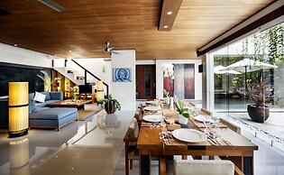 Sunset Paradise Villa Jimbaran 8008