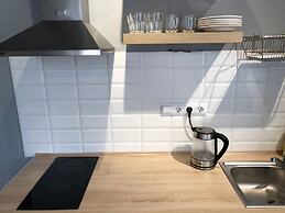 Apartment on Kamyshovaya St. 41, apt 10