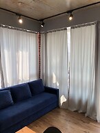 Apartment on Kamyshovaya St. 41, apt 10