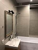 Apartment on Kamyshovaya St. 41, apt 10