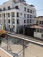 Apartment on Kamyshovaya St. 41, apt 10