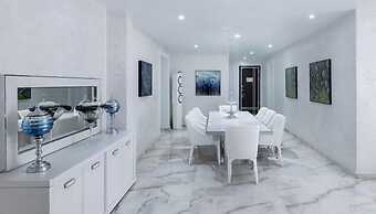 The Wells Carlton Hotel and Apartments