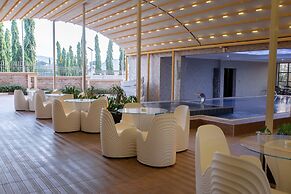 The Wells Carlton Hotel and Apartments