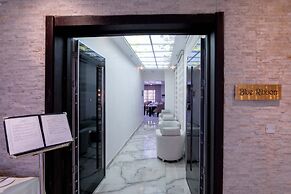 The Wells Carlton Hotel and Apartments