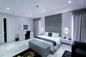 The Wells Carlton Hotel and Apartments