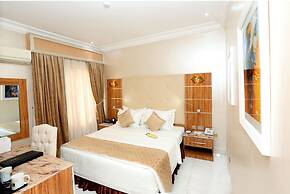 The Wells Carlton Hotel and Apartments